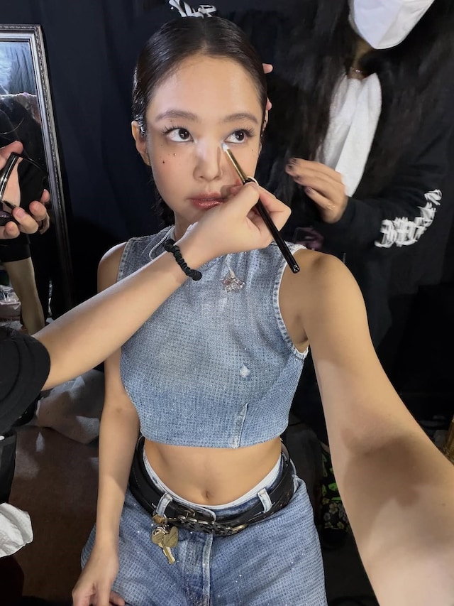 JENNIE 6